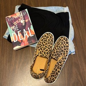 Old Navy Leopard Slide on shoes, size 8.5